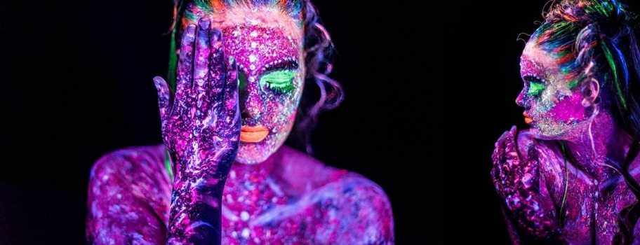 Mit Schwarzlicht UV-Licht ein Shooting im Fotostudio